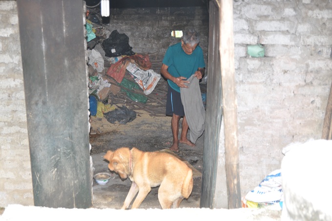 Xót thương cụ ông sống đơn độc trong đói nghèo ở Ninh Bình - 2