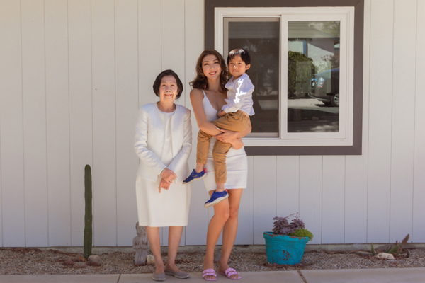 Mẹ ruột một siêu mẫu đình đám những năm 2000: Định cư ở Mỹ, luôn tự hào về con gái - Ảnh 8.