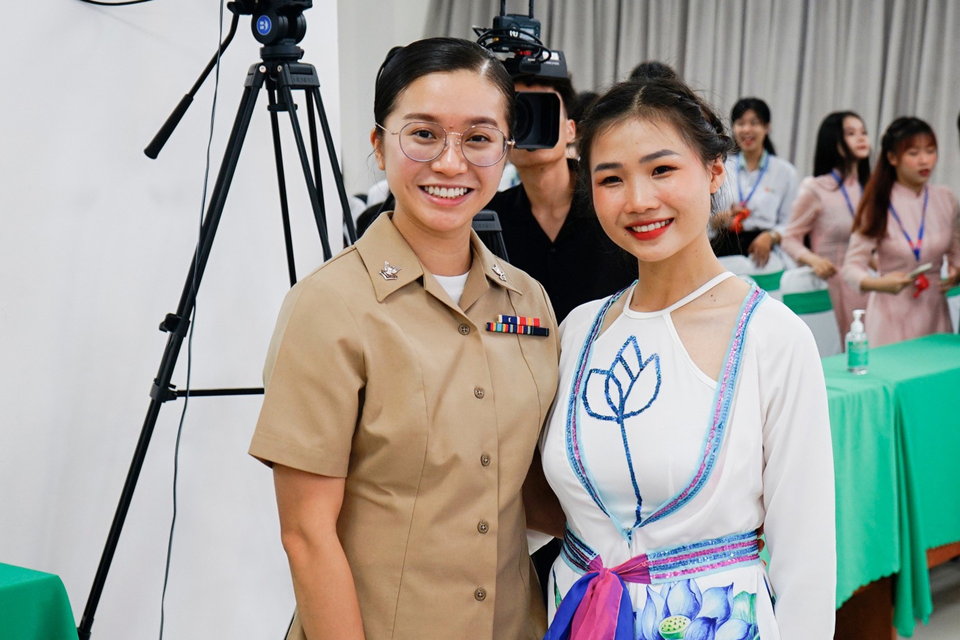 Nữ thủy thủ gốc Việt tàu sân bay Mỹ: Trượt đại học là cơ duyên vào hải quân - 10