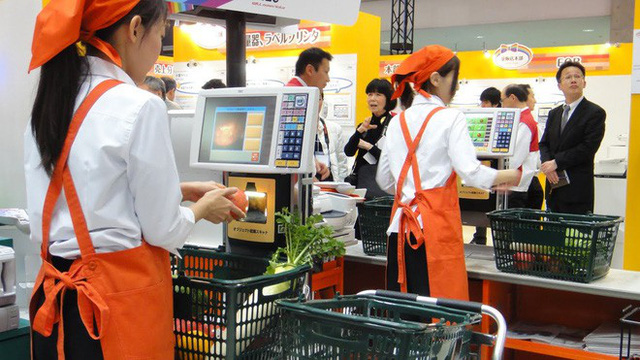 Nhiều du học sinh  làm thêm trong các siêu thị Nhật. (Ảnh minh họa)