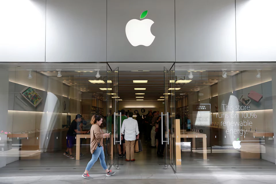 nha may san xuat iphone,  danh thue iphone anh 1