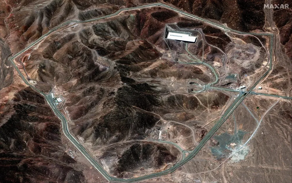 Cơ sở hạt nhân Fordow của Iran. Ảnh: MAXAR TECHNOLOGIES