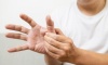 3 điểm bất thường trên ngón tay “báo hiệu” nguy cơ nhồi máu não