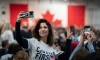 Phụ nữ Canada chắt bóp làm đẹp trong nỗi lo suy thoái