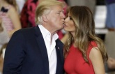 Vì sao cựu Tổng thống Donald Trump lại mê mẩn phu nhân Melania Trump tới vậy? Với một người đàn ông, bạn cần biết mình là ai, độc lập và ủng hộ họ