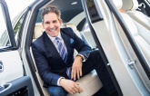 Bí quyết làm giàu ngược đời của triệu phú tự thân Grant Cardone: Luôn tìm cách để... nhẵn túi