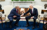 Thông điệp từ cuộc gặp bên lò sưởi của ông Trump - ông Biden