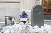 Người vô gia cư New York 'thà chịu rét còn hơn vào khu tạm trú'