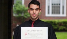 Tôi là con trai của một công nhân bốc vác, là một người nhập cư và hôm nay tôi tốt nghiệp Harvard