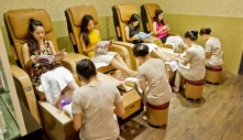 Luật mới ảnh hưởng đến nghề nail của người Việt, tiệm nail không được phép làm khoán như hiện nay