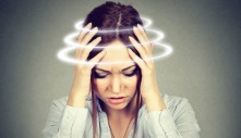 Cứ đau đầu, chóng mặt là dùng hoạt huyết dưỡng não, BS nói: Sai lầm, chỉ rước thêm bệnh vào thân
