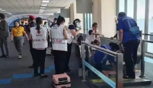 Thang cuốn cán chân du khách ở sân bay Thái Lan