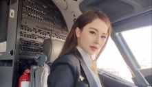 'Cơ trưởng đẹp nhất lịch sử hàng không' đời thực cao trên 1m70, xinh như tiên giáng trần