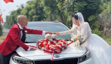 Phát hiện tình đầu 62 tuổi chưa lấy chồng, chú rể U70 từ Mỹ về Việt Nam hỏi cưới