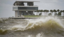 Bão với sức gió 225 km/h đổ bộ bang Florida của Mỹ