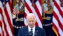 Ông Biden hứng chỉ trích vì thất bại của bà Harris