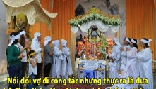 Nói dối vợ đi công tác nhưng thực ra là đưa bồ đi du lịch, đêm đó đang ‘tập thể dục’ hừng hực thì vợ cứ gọi nheo nhéo hàng chục cuộc, bực quá tôi mới bắt máy để nghe cho xong chuyện thì tái mặt khi em báo ‘mẹ mất rồi anh ạ’.