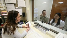 8 dấu hiệu cơ thể dễ bị nghi ngờ nói dối khi phỏng vấn visa Mỹ