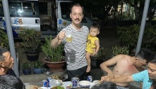 Người nước ngoài sốc với văn hóa nhậu ở Việt Nam
