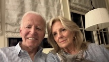 Ông Biden đăng ảnh sau khi mắc ung thư ác tính