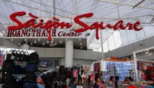 Hàng nghìn sản phẩm ở Saigon Square nghi giả mạo Rolex, Louis Vuitton, Gucci