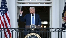 Ông Trump ký lệnh cấm nhập cảnh với công dân 12 quốc gia
