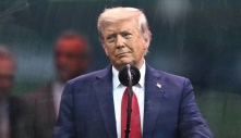 Ông Trump dọa đáp trả toàn lực nếu Iran tấn công lực lượng Mỹ
