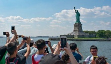MỸ CÓ THỂ YÊU CẦU DU KHÁCH PHẢI NỘP TIỀN ĐẶT CỌC ĐẾN $15,000 KHI XIN VISA DU LỊCH