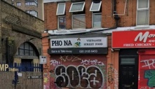 Nhà hàng Việt ở London bị phát hiện trữ đông thịt chó