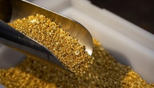 Giá vàng thế giới vượt đỉnh mọi thời đại