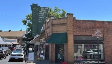 Quán bar vừa mua súng vừa uống bia ở California