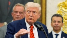 Ông Trump tuyên bố áp thêm thuế 100% với Trung Quốc