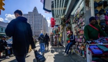 Hàng rong tái xuất ở New York sau chiến dịch truy quét của ICE Hàng rong tái xuất ở New York sau chiến dịch truy quét của ICE