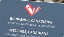 Loạt thành phố Mỹ tìm cách kéo người Canada trở lại