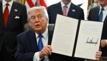 Ông Trump ký sắc lệnh về áp thuế với đối tác thương mại của Iran