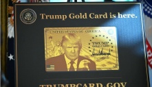 Nhiều luật sư cho giới siêu giàu 'quay lưng' với tấm thẻ vàng của ông Trump