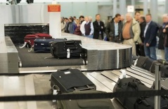 Bí quyết để hành lý của bạn được đưa ra băng chuyền đầu tiên sau khi hạ cánh