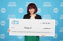 Một phụ nữ gốc Việt trúng xổ số gần 11 triệu đô: Cả gia đình tôi vui mừng đến không ăn không ngủ được