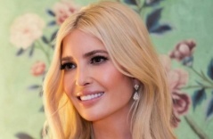 Ivanka Trump đeo trang sức kim cương 1,1 triệu USD trong lễ nhậm chức của bố