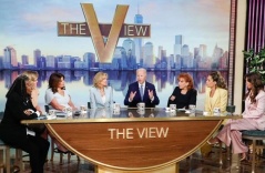 Cựu Tổng thống Mỹ Joe Biden mắc ung thư, đã di căn đến xương Cựu Tổng thống Mỹ Joe Biden mắc ung thư, đã di căn đến xương