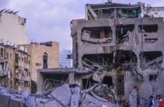 Sứ quán Việt Nam tại Israel ra thông báo khẩn sau vụ Mỹ tấn công Iran Sứ quán Việt Nam tại Israel ra thông báo khẩn sau vụ Mỹ tấn công Iran