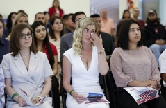 Triển vọng xa vời với thẻ vàng nhập cư 5 triệu USD của ông Trump Triển vọng xa vời với thẻ vàng nhập cư 5 triệu USD của ông Trump