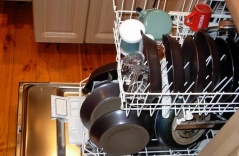 Cuộc chiến 'được rửa sạch bát' ở Mỹ