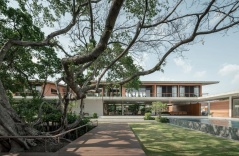 Nhà vườn 1.600 m2 cho ba thế hệ xây quanh cây đa cổ thụ