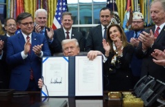 Chính phủ Mỹ mở cửa trở lại