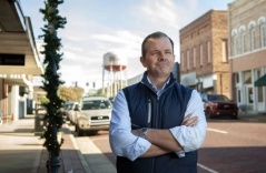 Ông chủ Mỹ dành 240 triệu USD để thưởng nhân viên trung thành