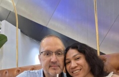 Chuyện tình 'thần tốc' của chàng rể Mỹ và cô gái Việt