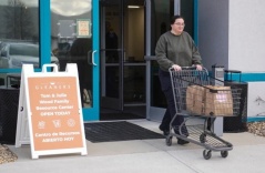 Những nhân viên an ninh sân bay Mỹ sống lay lắt bằng tiền vay