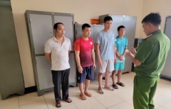 5 nhân viên bốc xếp hành lý tại Sân bay quốc tế Nội Bài phá khóa vali trộm tài sản
