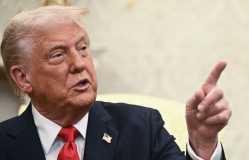 Ông Trump: 'Harvard là một trò đùa'